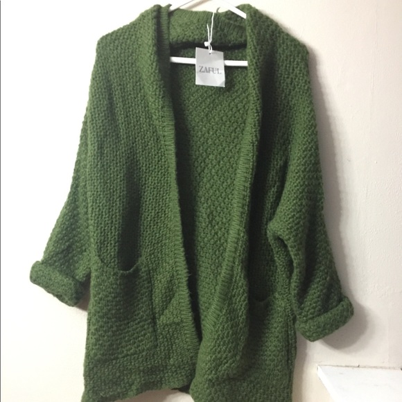 Sweaters - New With Tags Thick Green Cardigan